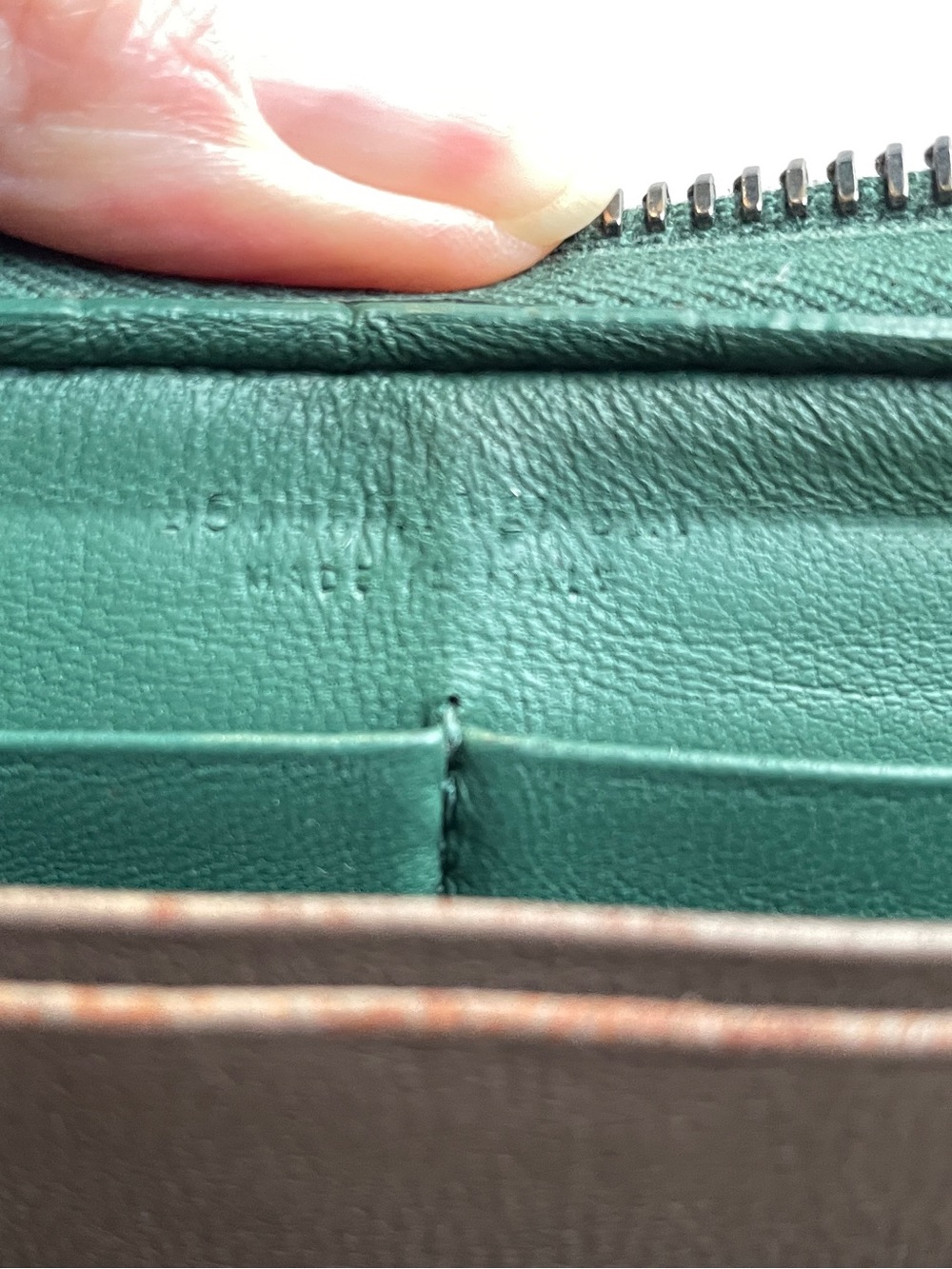 BOTTEGA VENETA // green intrecciato woven leather Zip-Around continental wallet - Picture 14 of 16